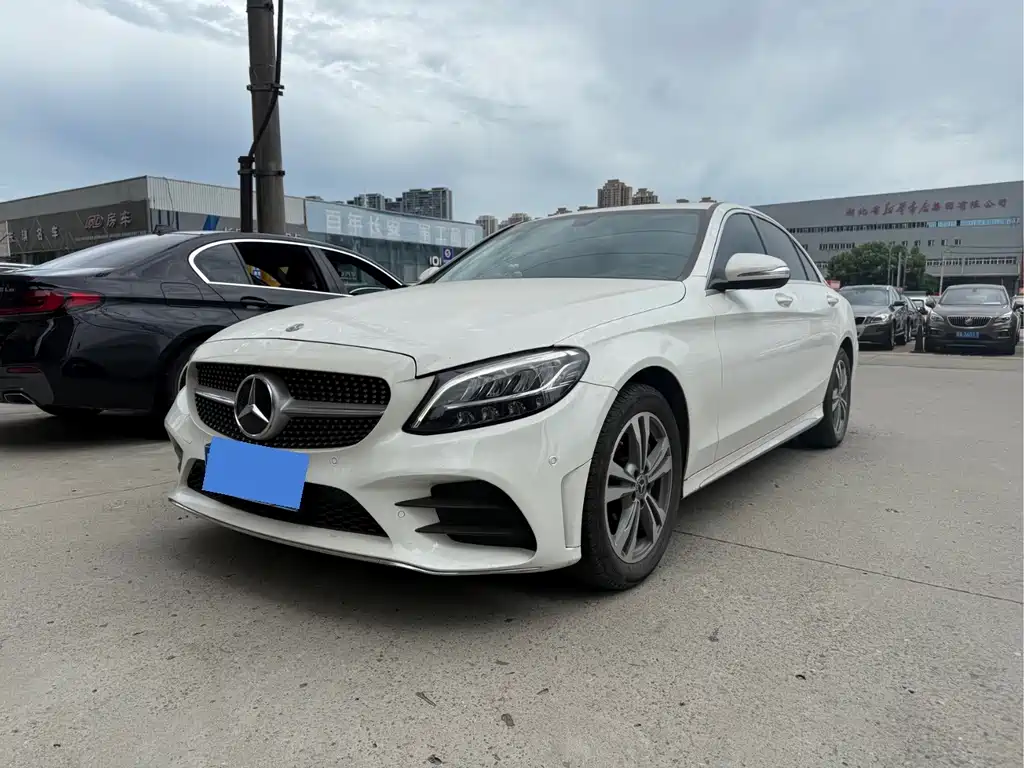 Mercedes-Benz C-Class 2020