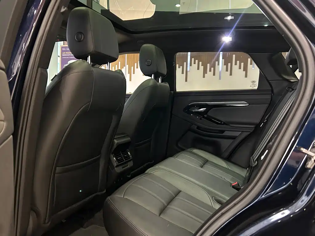 Land Rover Evoque 2021 — фото 18