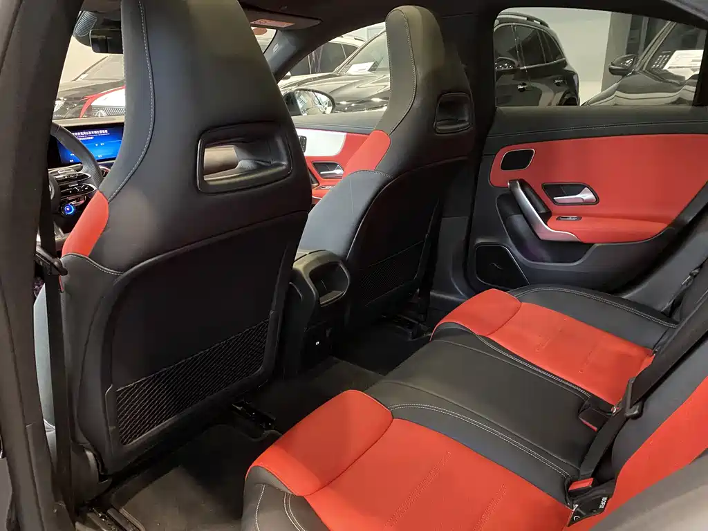 Mercedes-Benz CLA AMG 2025 — фото 9
