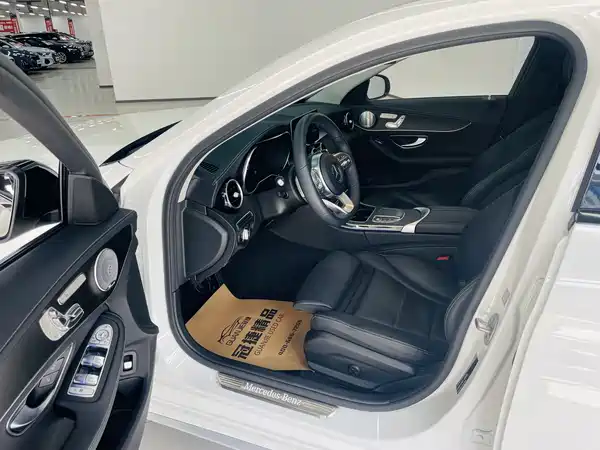 Mercedes-Benz C-Class 2021
