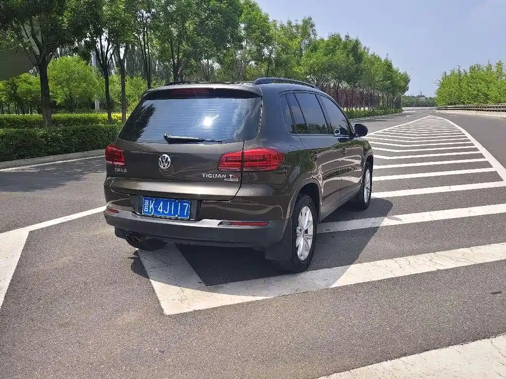 Volkswagen Tiguan 2015 — фото 12