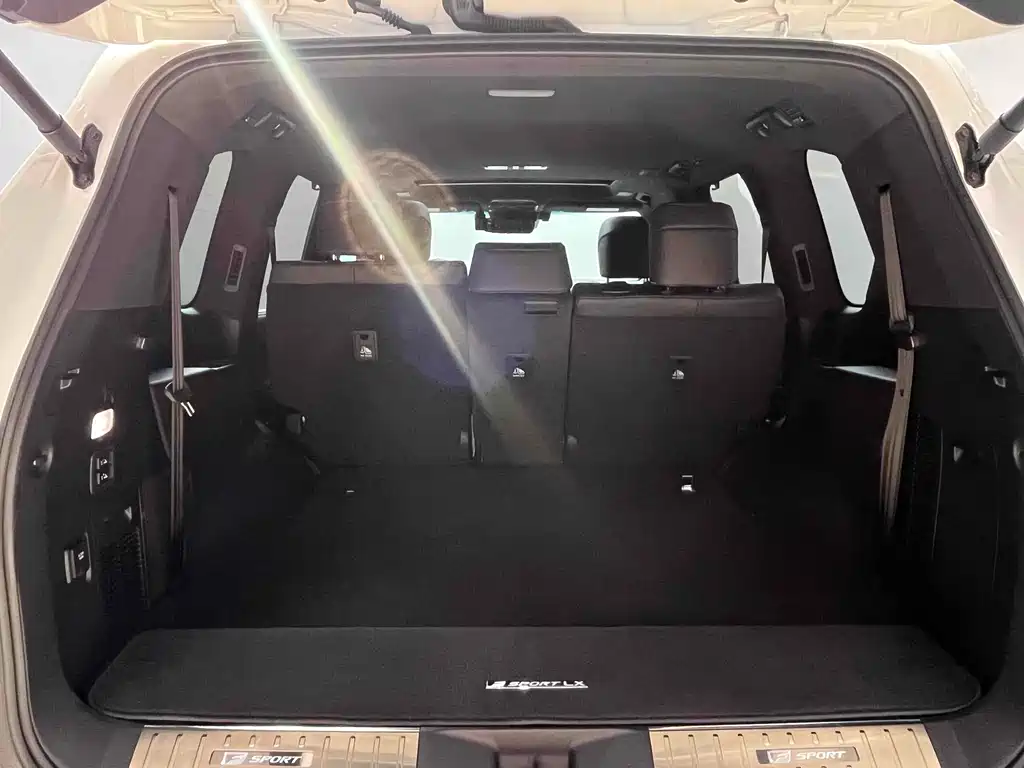Lexus LX 2024 — фото 16
