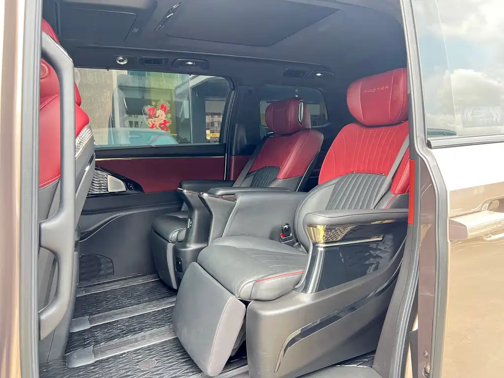 GAC Motor Trumpchi M8 2023 — фото 4
