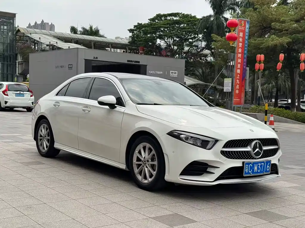 Mercedes-Benz A-Class 2021 — фото 3