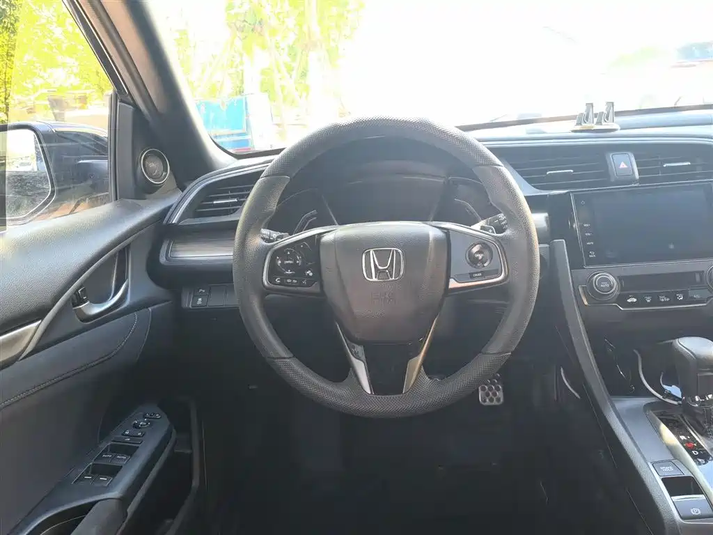Honda Civic 2022 — фото 11