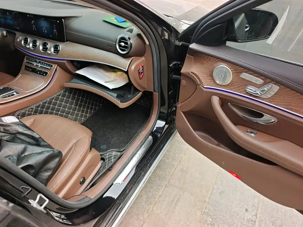 Mercedes-Benz E-Class 2022 — фото 21