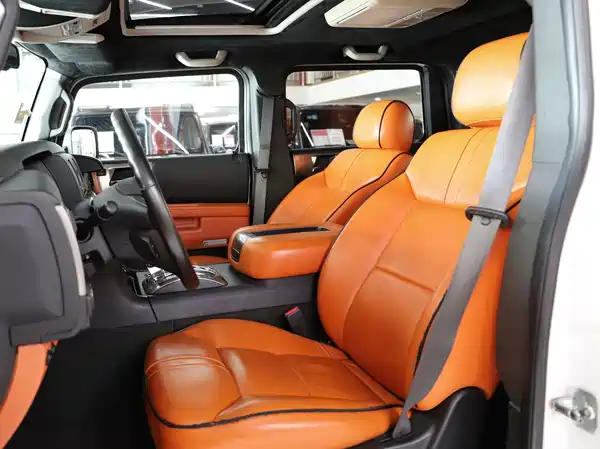 Hummer H2 2013