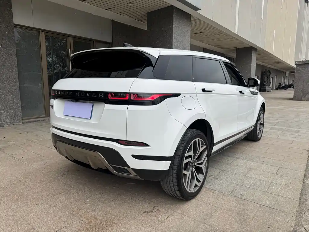 Land Rover Evoque 2023 — фото 8