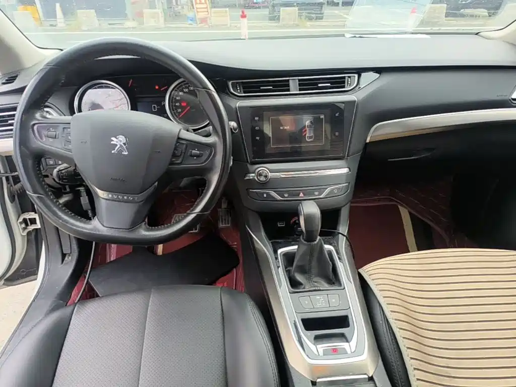 Peugeot 408 2016 — фото 10