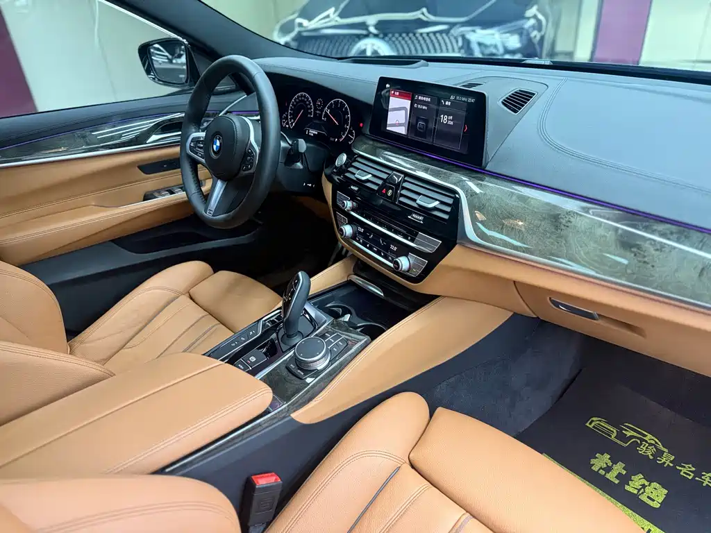 BMW 6 Series GT 2019 — фото 20