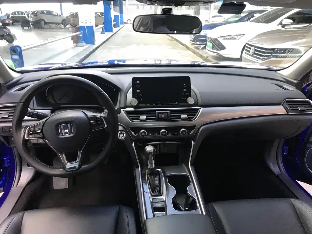 Honda Accord 2019 — фото 8