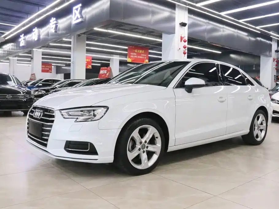 Audi A3 2019 — фото 1