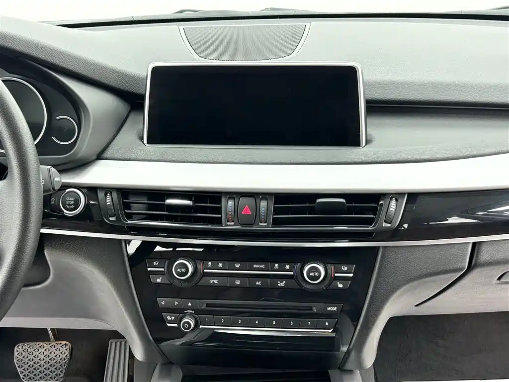 BMW X5 2018 — фото 14