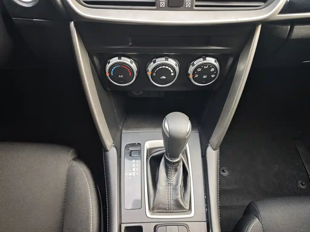 Mazda CX-4 2018 — фото 15