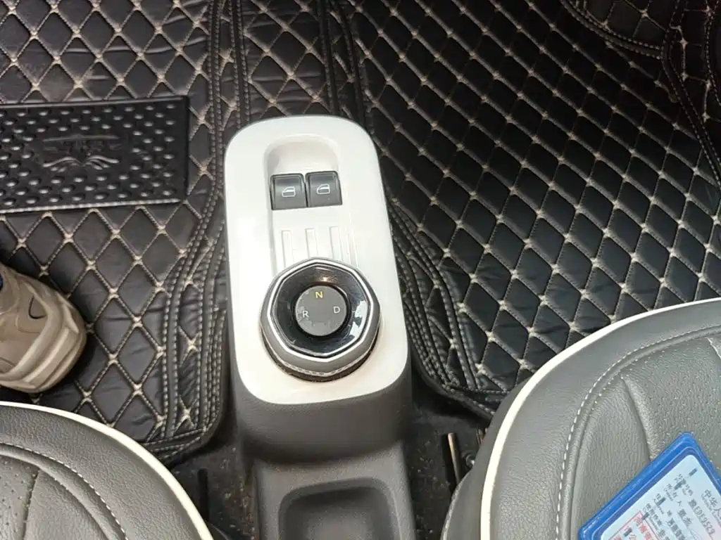 Geely Galaxy Panda 2025 — фото 14