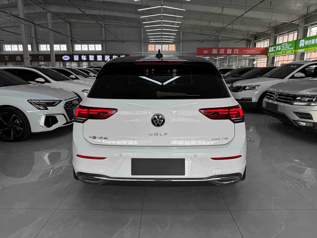 Volkswagen Golf 2023