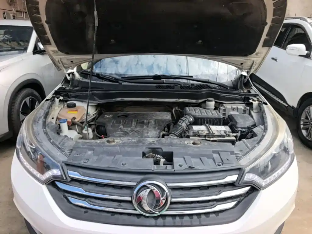 Dongfeng Fengshen AX7 2015 — фото 20