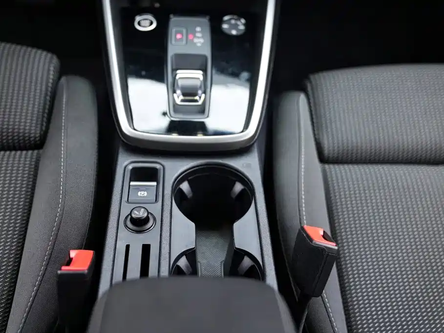 Audi A3 2023 — фото 17