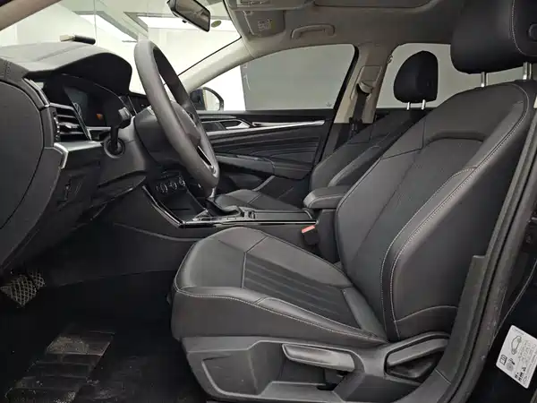 Volkswagen Passat 2025