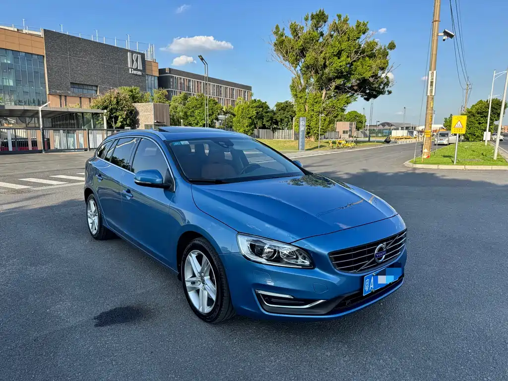 Volvo V60 2016 — фото 3