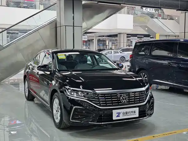 Volkswagen Passat Plug-In Hybrid 2025