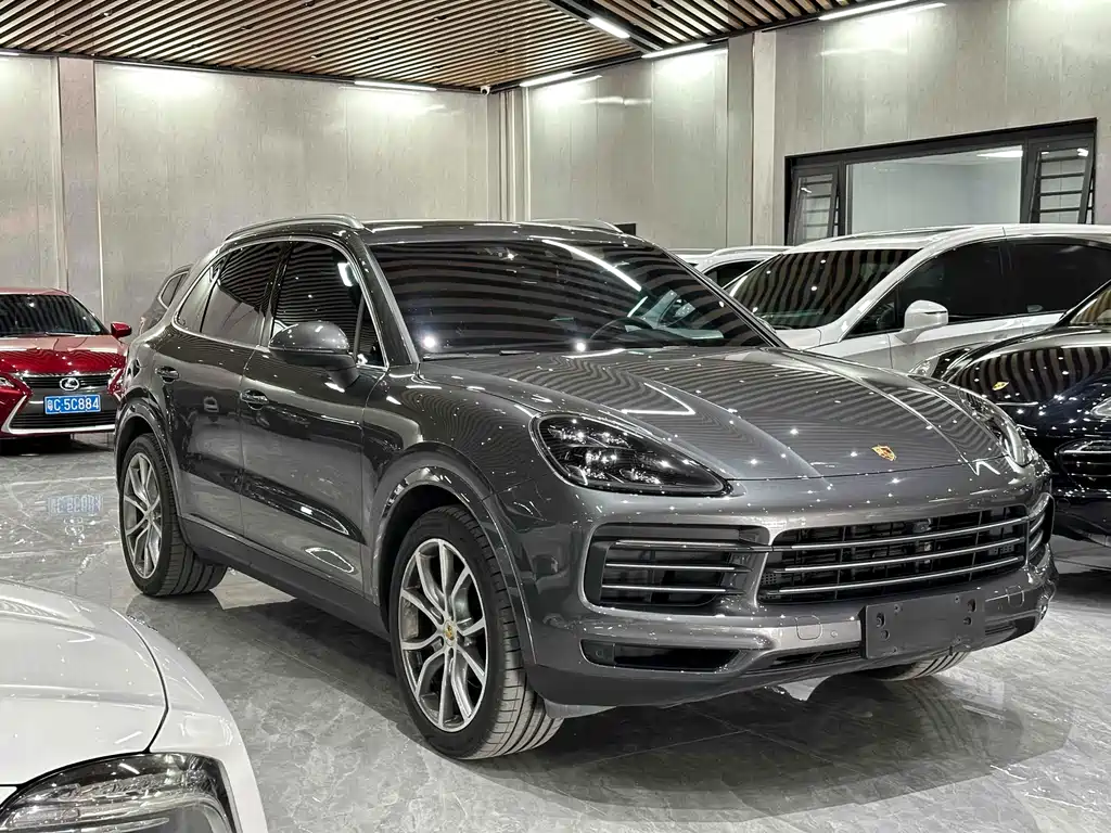 Porsche Cayenne 2023 — фото 3