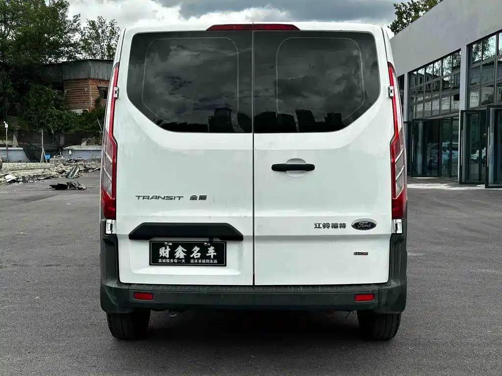 Ford Transit 2023 — фото 10