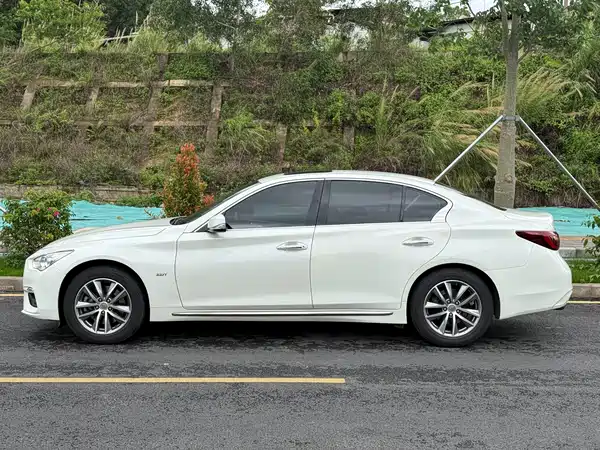 Infiniti Q50L 2018