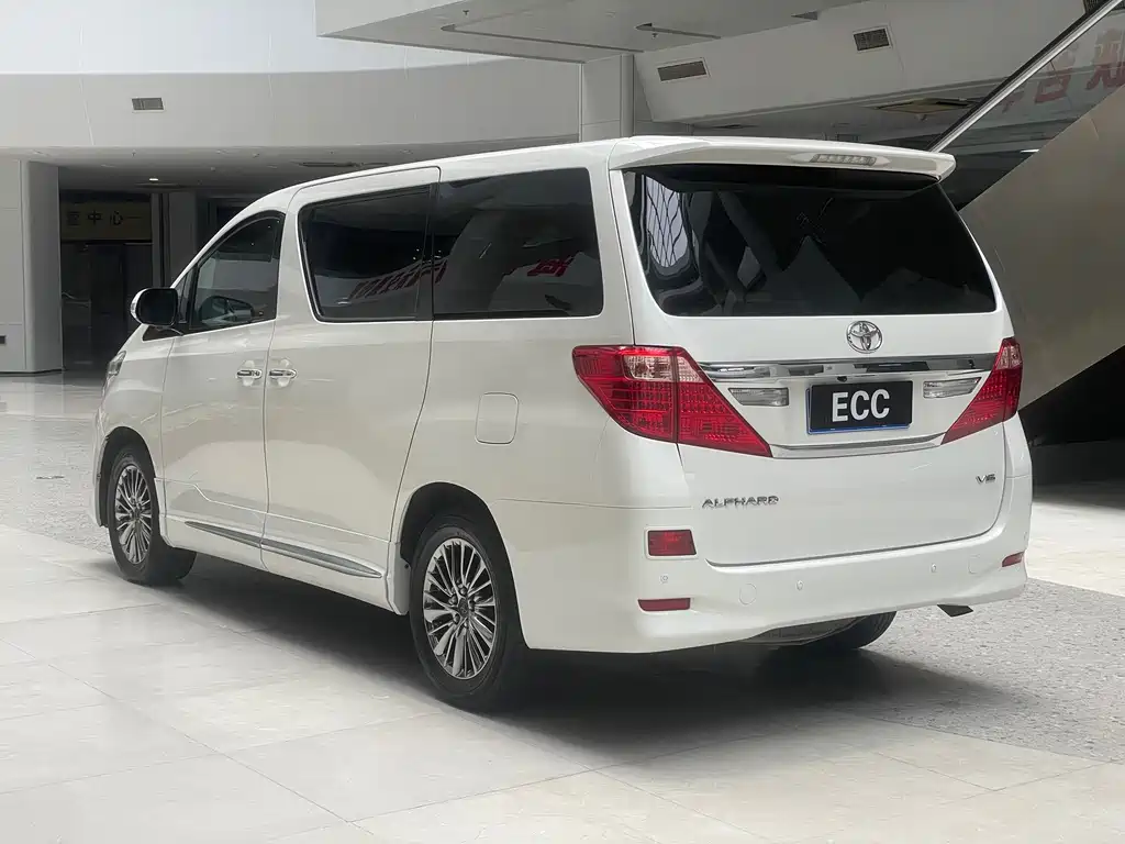 Toyota Alphard 2014 — фото 5