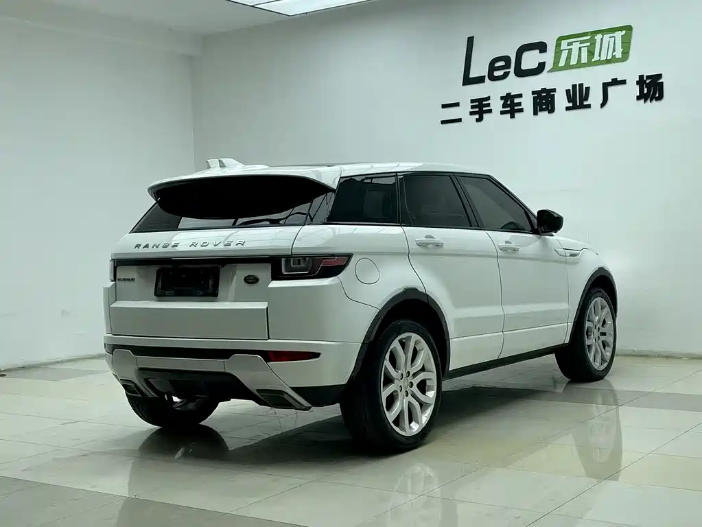 Land Rover Evoque 2018 — фото 15