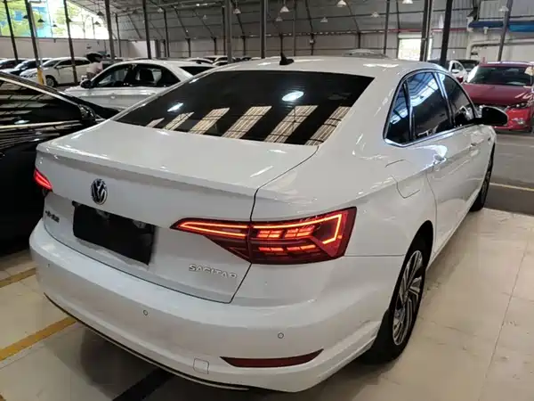 Volkswagen Sagitar 2022