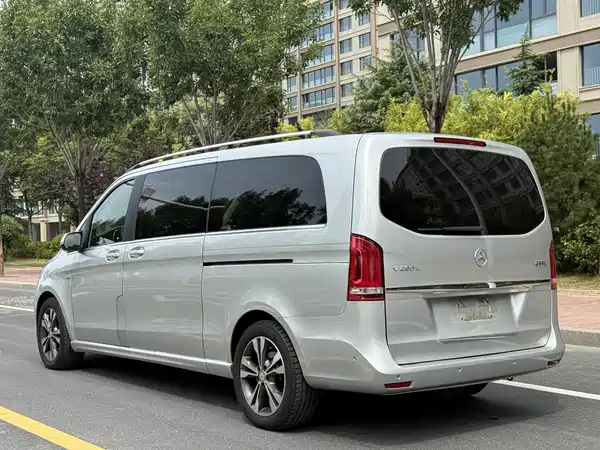 Mercedes-Benz V-Class 2016