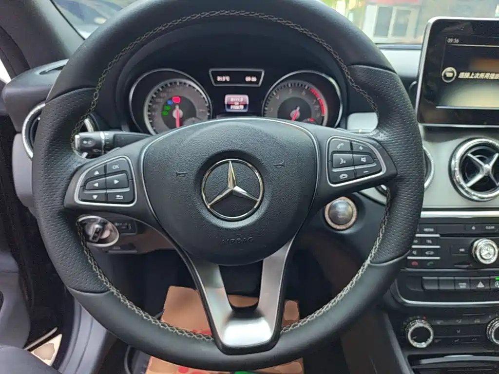 Mercedes-Benz CLA 2016 — фото 11