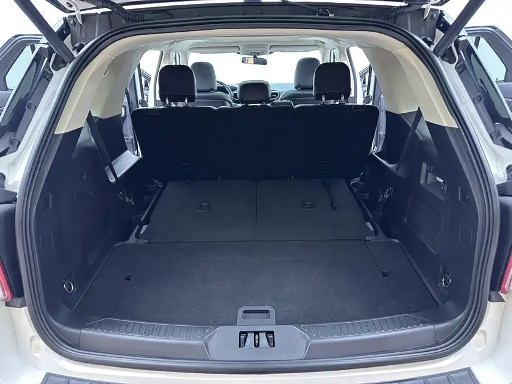Ford Explorer 2020 — фото 15
