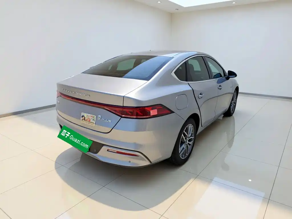 BYD Qin PLUS 2022 — фото 18