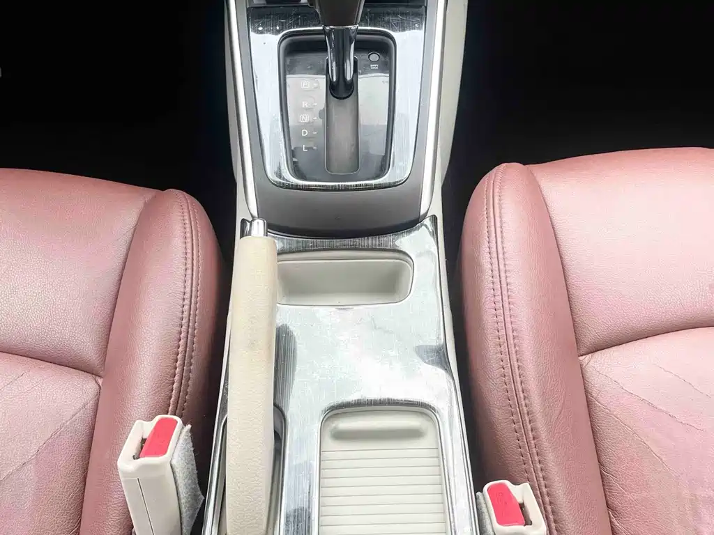 Nissan Sylphy 2017 — фото 13