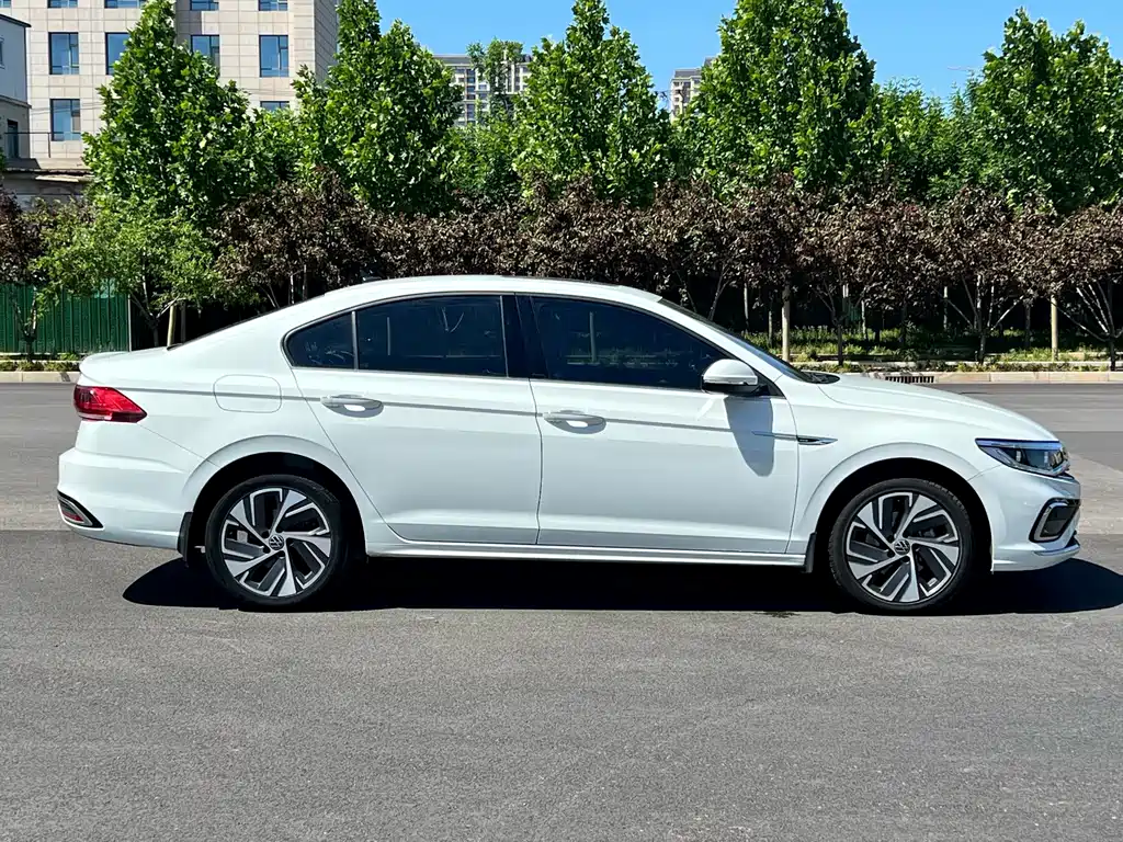 Volkswagen Bora 2023