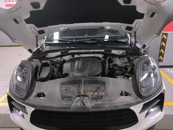Porsche Macan 2021