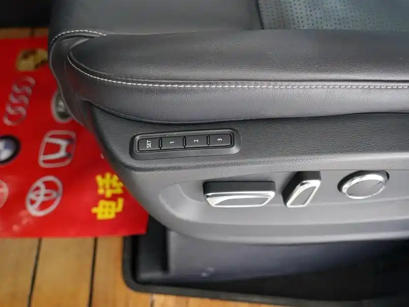 GAC Motor Trumpchi M8 2021 — фото 12