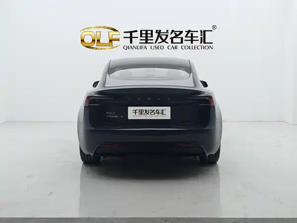 Tesla Model 3 2024