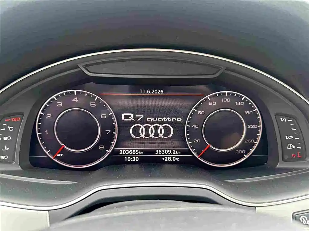 Audi Q7 2017 — фото 9