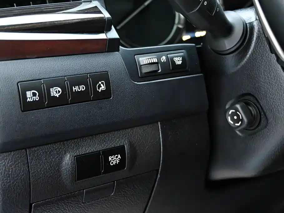 Lexus LX 2019 — фото 19