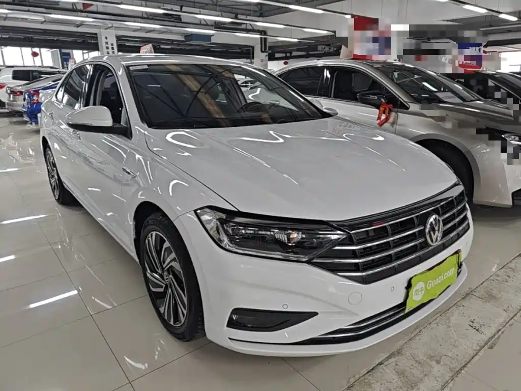 Volkswagen Sagitar 2020