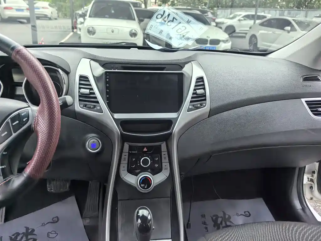 Hyundai Elantra Langdong 2017 — фото 13