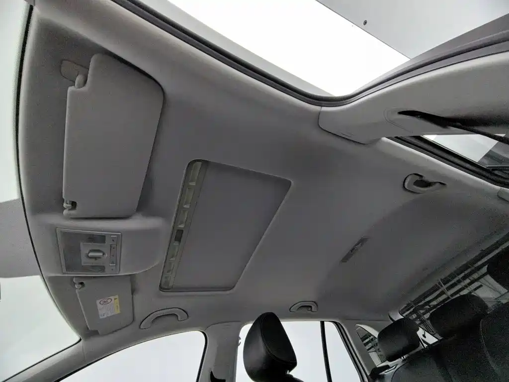 Skoda Rapid Spaceback 2018 — фото 14