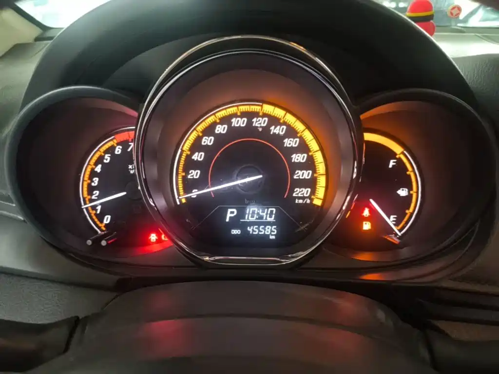 Toyota Yaris L 2022 — фото 12