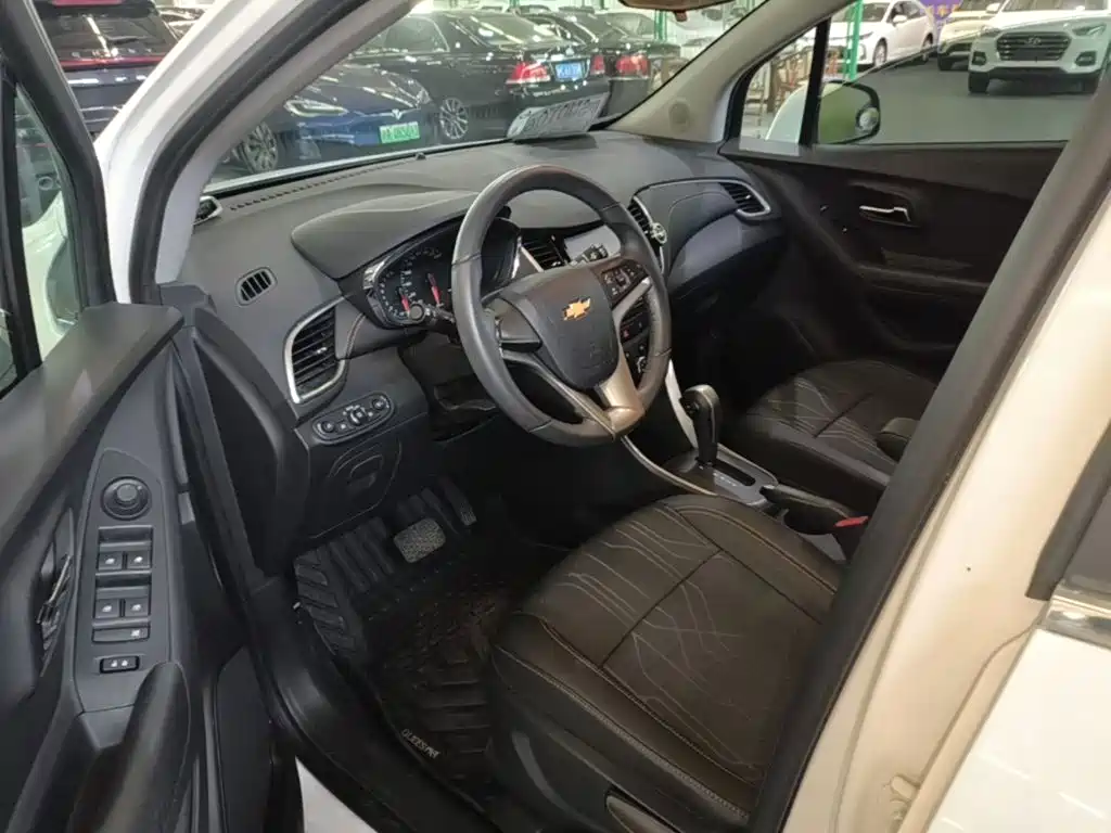Chevrolet Trax 2017 — фото 16