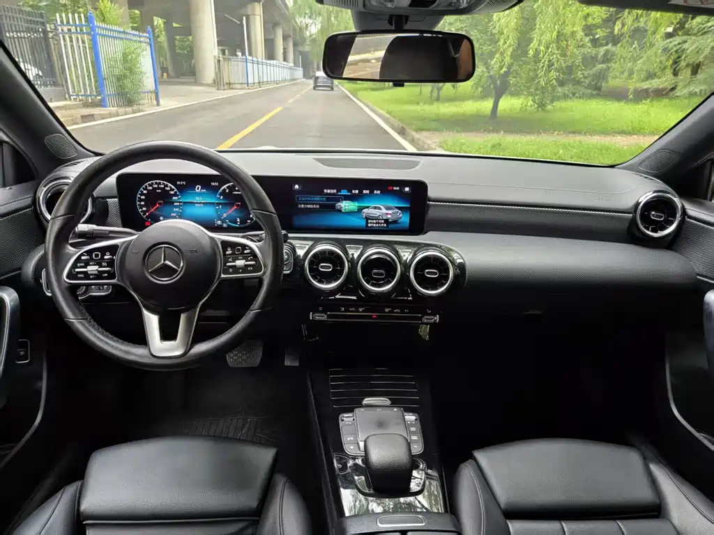 Mercedes-Benz A-Class 2021 — фото 10