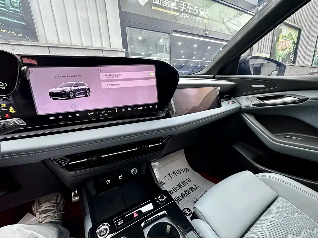 Audi Q6L e-tron 2025 — фото 13