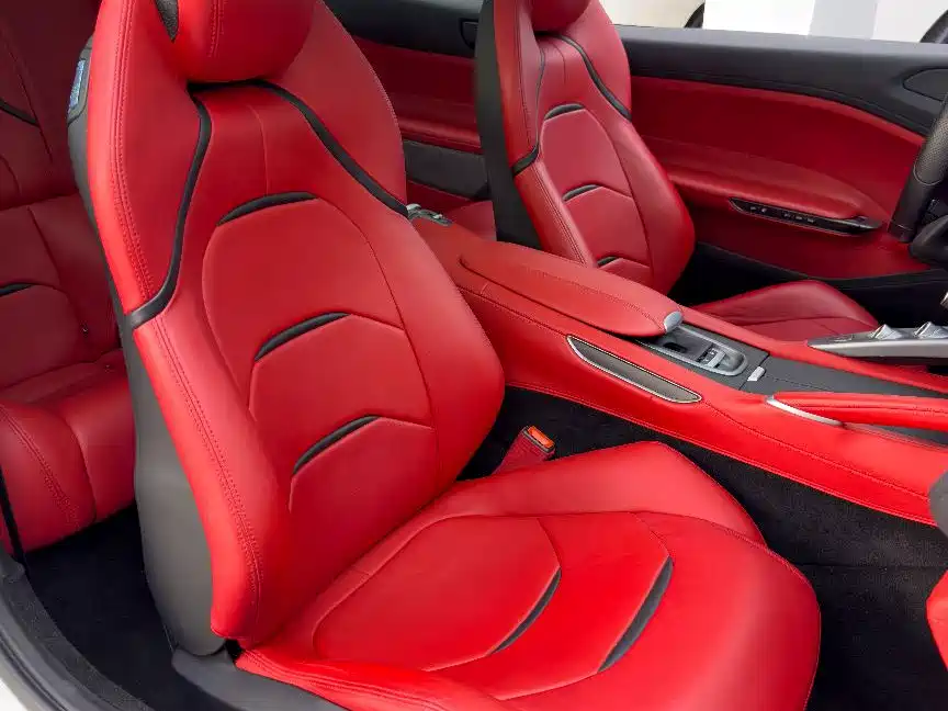 Ferrari GTC4Lusso 2019 — фото 11